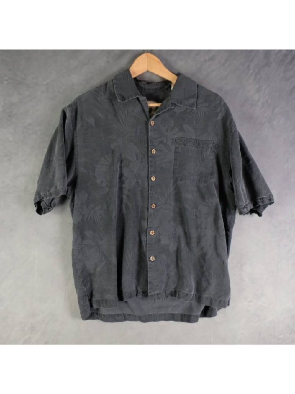 Jamaica Jaxx Shirt Mens Medium Gray Floral 100% Silk Button Up Camp